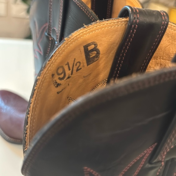 Alberta Boot Company boots - size 9.5B - Picture 3 of 13